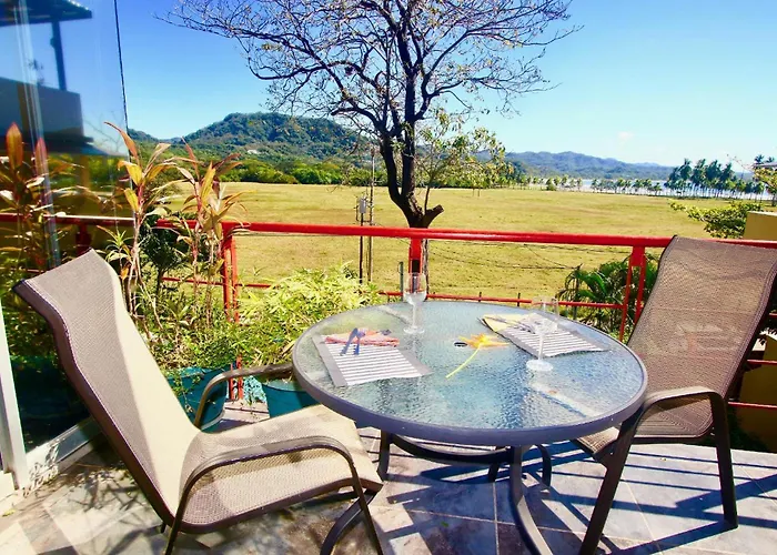 Сasa de vacaciones Begonia Luxury & Ocean Views, Steps To
