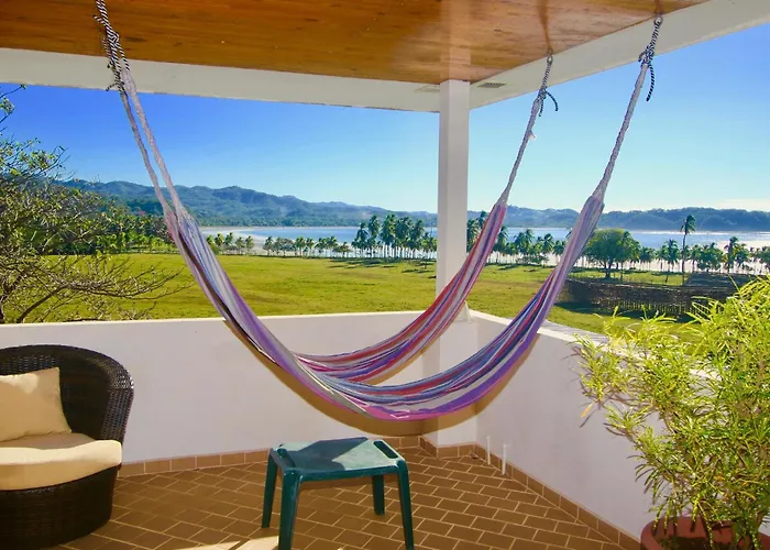 Begonia Luxury & Ocean Views, Steps To