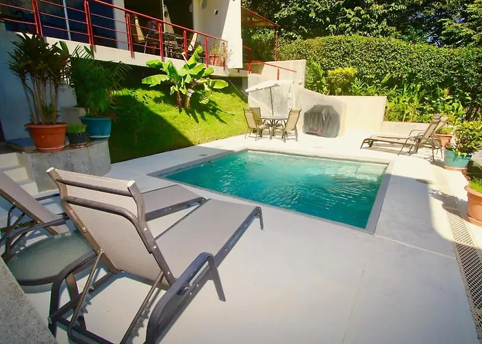 Begonia Luxury & Ocean Views, Steps To