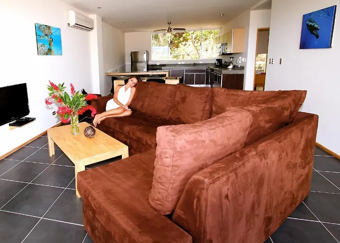 Begonia Luxury & Ocean Views, Steps To Сasa de vacaciones *