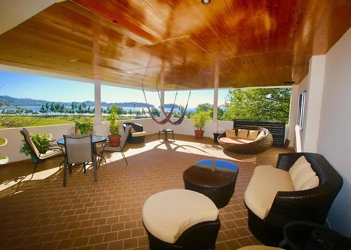 Begonia Luxury & Ocean Views, Steps To Sámara
