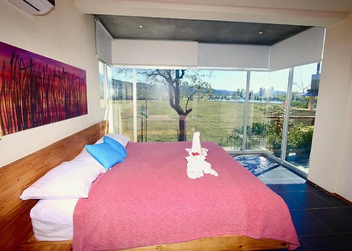 Сasa de vacaciones Begonia Luxury & Ocean Views, Steps To *